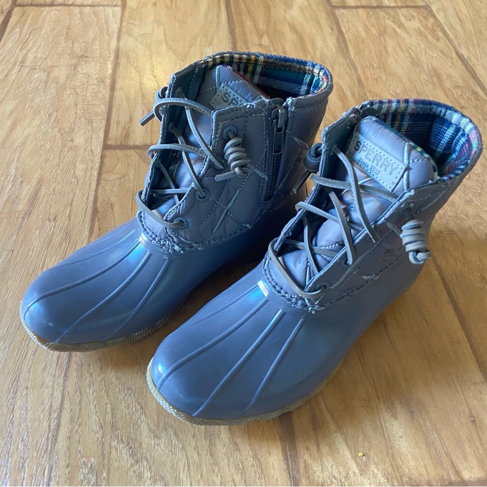 Sperry duck boots quilted